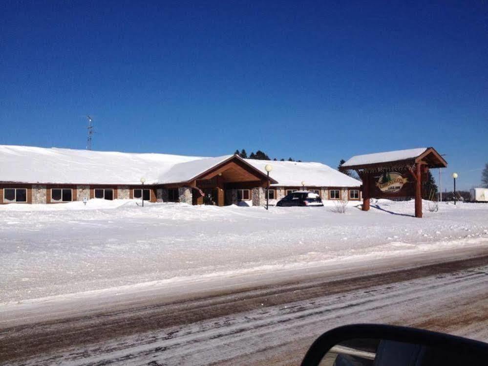 Chicaugon Lake Inn Gaastra Bagian luar foto