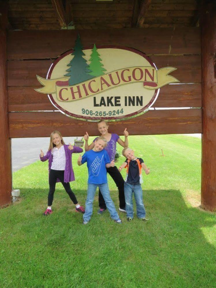 Chicaugon Lake Inn Gaastra Bagian luar foto